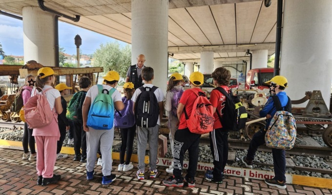 Bimbi di Taggia e Levà in gita al Museo Nazionale Trasporti
