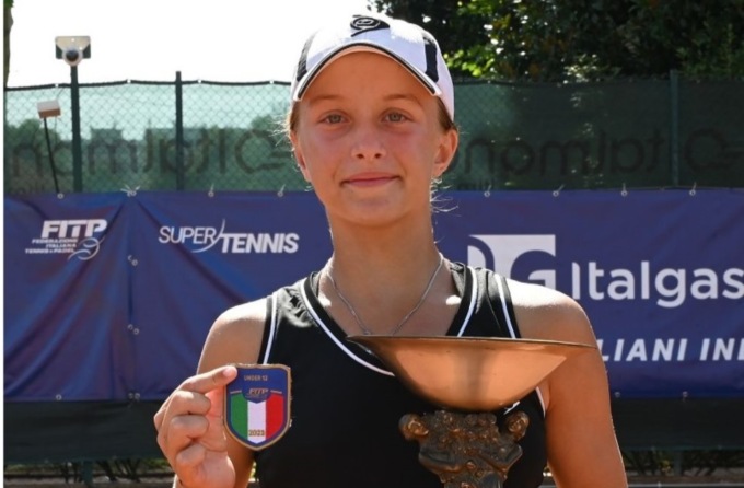 Victoria, talento sanremese del tennis è campionessa italiana