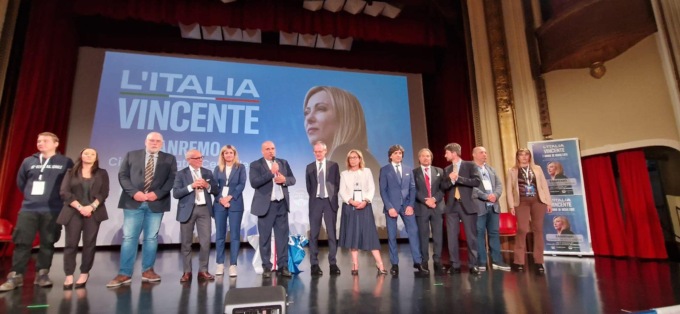 Fratelli d’Italia festeggia al Centrale di Sanremo un anno di Governo. Il messaggio di Giorgia Meloni