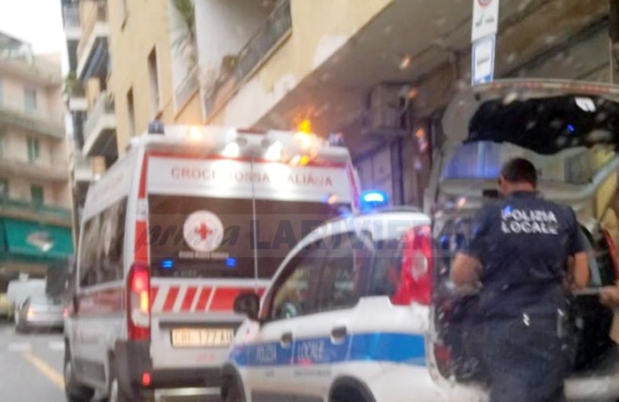 Bimbo investito da un’auto in via Zeffiro Massa a Sanremo