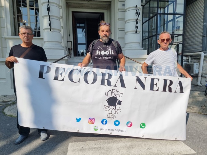 Antenna  5G a Coldirodi: vertice in Comune a Sanremo e protesta davanti Palazzo Bellevue