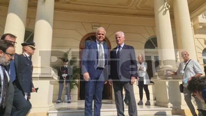 Ministro Piantedosi accolto da Claudio Scajola