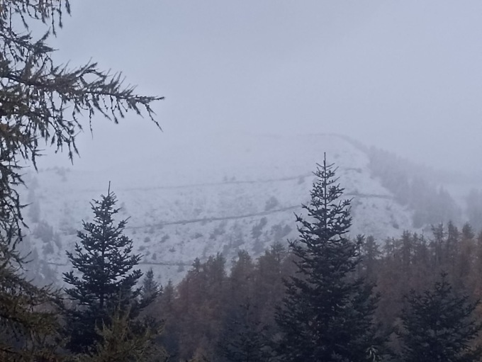 E’ scesa la prima neve sulle alture imperiesi