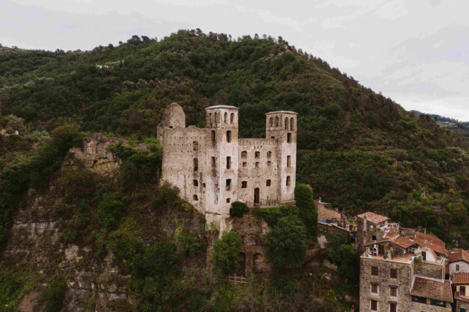 Alla scoperta delle Terre del Rossese: escursioni e visite guidate tra i borghi del Ponente Ligure