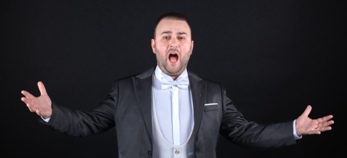 Il tenore Alessandro Lora all’Ariston con la compagnia del “Circo dei Sogni”