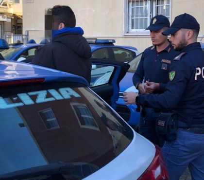 Fermato due volte in 10 giorni il ladro seriale degli esercizi commerciali