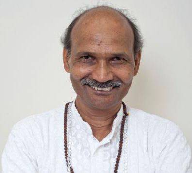 A Imperia una lezione sull’Ayurveda del guru indiano Jamuna Mishra