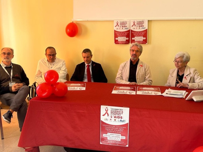 Giornata mondiale contro l’AIDS: “Mantenere alta l’attenzione sui rischi”