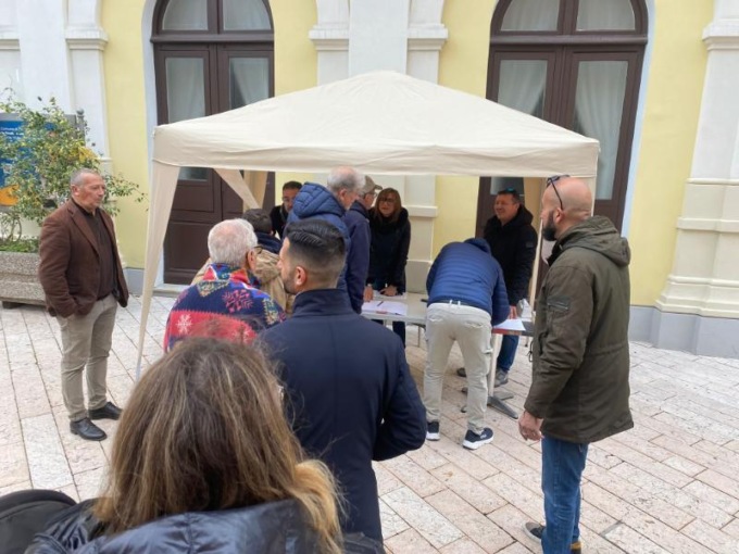 Prosegue la raccolta firme contro il CPR