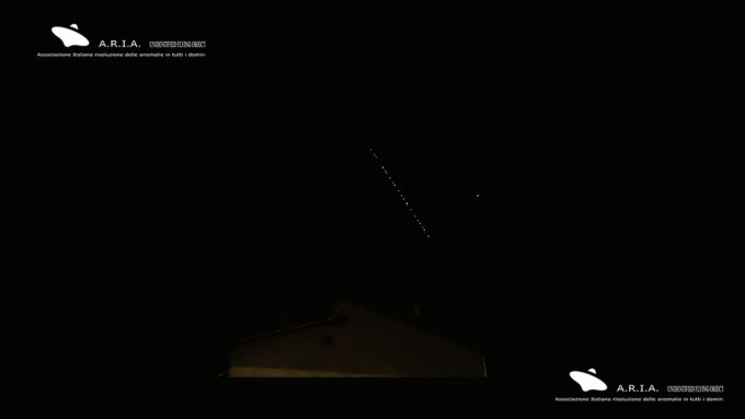 C’è un’invasione aliena! Ma erano solo i satelliti Starlink di Elon Musk