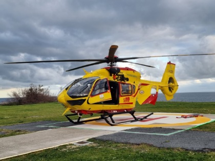 Ciclista ferito dopo una caduta: in volo l’elicottero