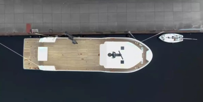 yacht