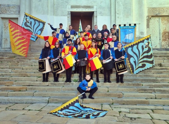 I sestieri di Ventimiglia colorano le vie di Perinaldo