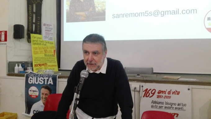 M5S: “Fellegara assessore ai cimiteri perché la sua campagna elettorale è morta e sepolta”