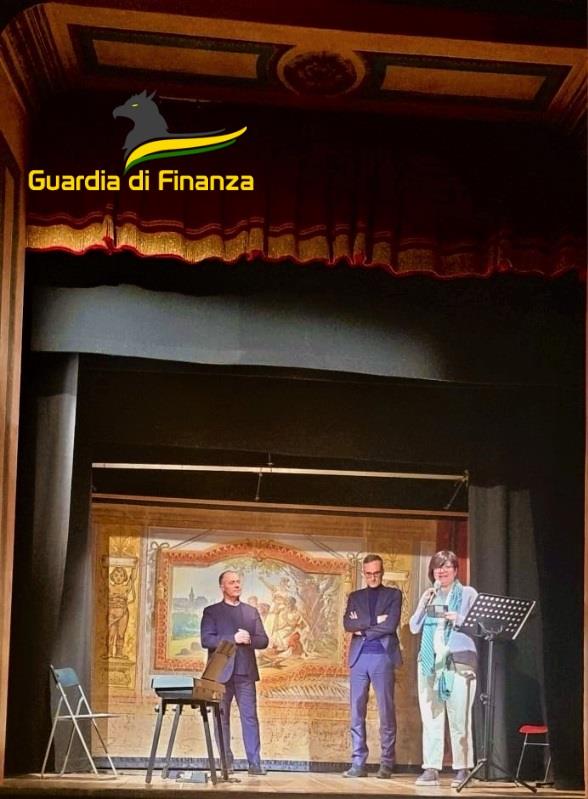 guardia di finanza insieme per un sorriso teatro salvini pieve di teco