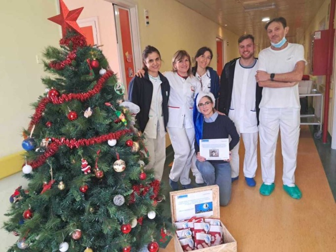 La Befana del Sappe regala doni ai bimbi del reparto Gaslini di Imperia