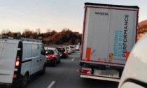 Incidente sull'A8 a Mentone: traffico nel caos verso la Francia