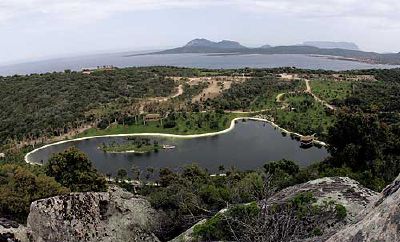 Il lago artificiale di Berlusconi a Villa Certosa è “made in Sanremo”