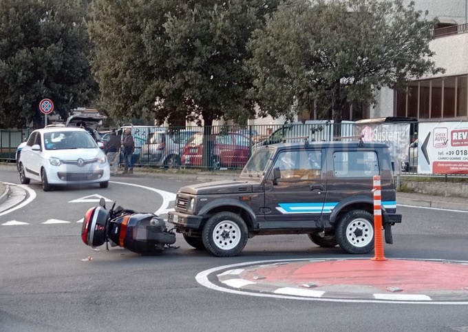 Scooterista ferito nello scontro con un fuoristrada a Camporosso