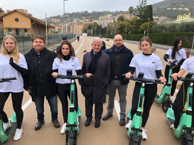 Monopattini e bici elettrici a noleggio, servizio al via a Imperia
