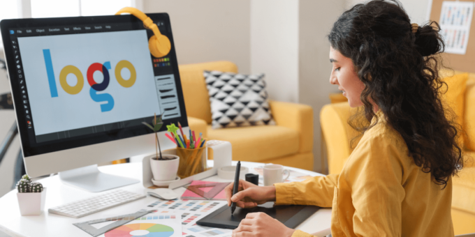 Creatività al servizio del marketing: come diventare un grafico pubblicitario