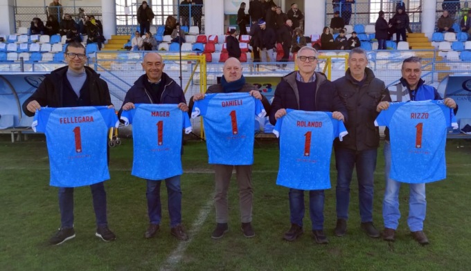 Scoppia il tifo elettorale, candidati sindaco in campo