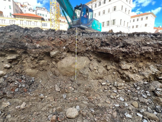 Scavi in Piazza Eroi, spuntano altri reperti archeologici
