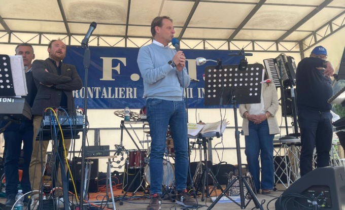 Assessore regionale Marco Scajola incontra i frontalieri