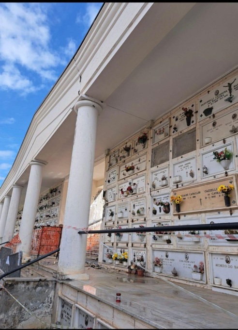 Cimiteri di Imperia nel degrado più assoluto