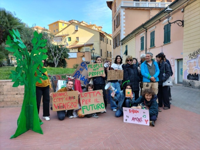 Studenti in piazza per “Fridays for future”