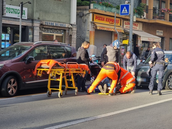 San Martino, accecato dal sole automobilista investe pedone sulle strisce