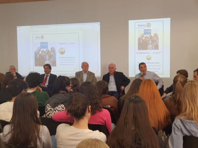 Esperienze lavorative e professionalità al centro dell’incontro tra studenti del Cassini e Rotary Club