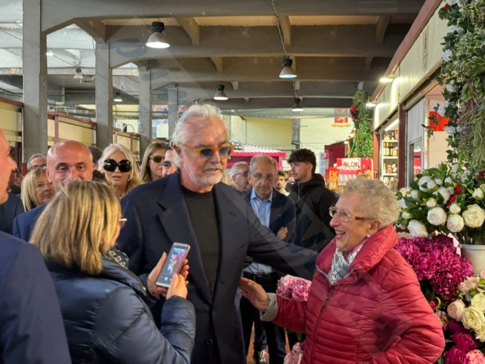 La Società di Mutuo Soccorso tessera Flavio Briatore