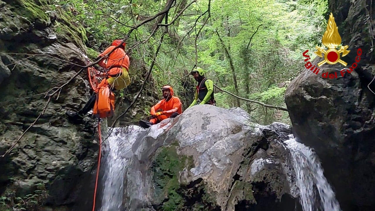 canynoning vigili del fuocorio buggio pigna esercitazione soccorso laghetti_03