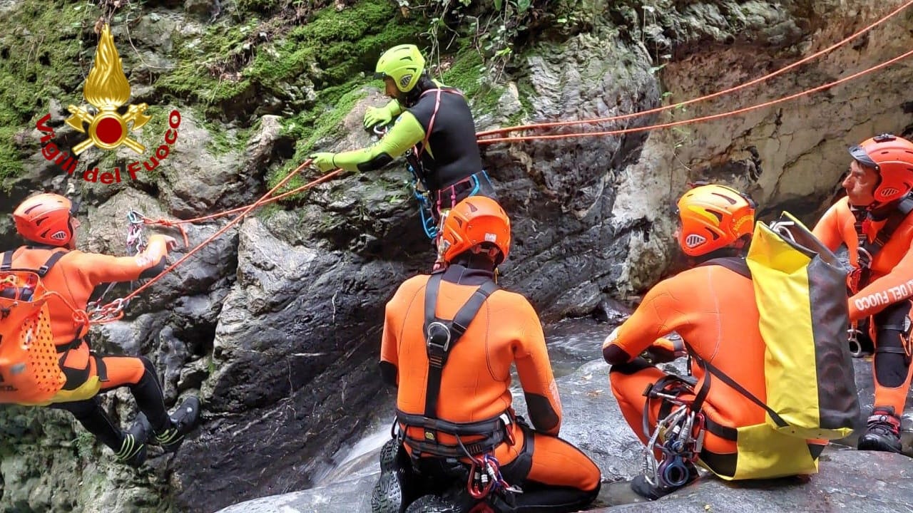 canynoning vigili del fuocorio buggio pigna esercitazione soccorso laghetti_05