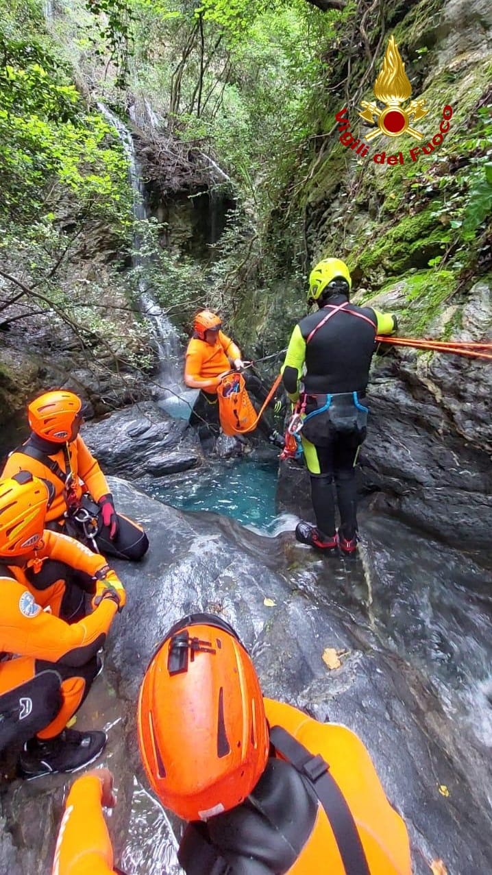 canynoning vigili del fuocorio buggio pigna esercitazione soccorso laghetti_09