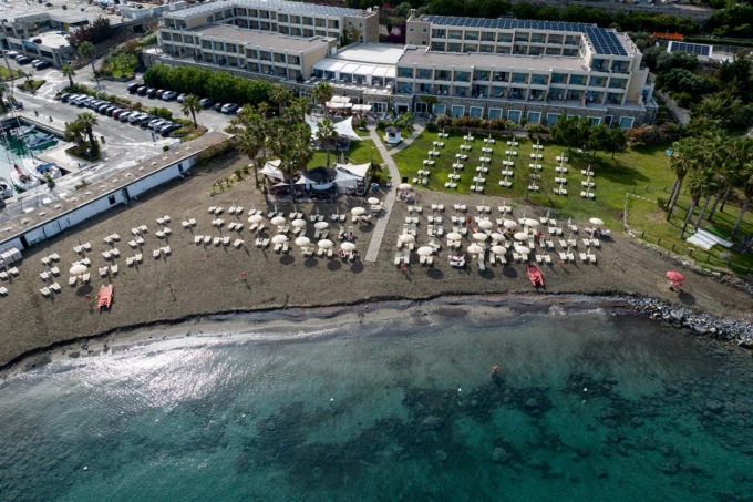 Una spiaggia per gli amici a 4 zampe agli Aregai