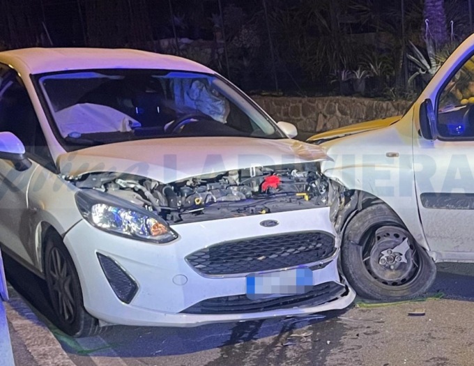 Due feriti a Sanremo nello scontro tra un’auto e un furgoncino