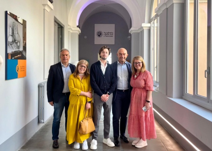 Mager con i candidati Viale, TOnegutti e Sicignano in visita all’Academia di Belle Arti