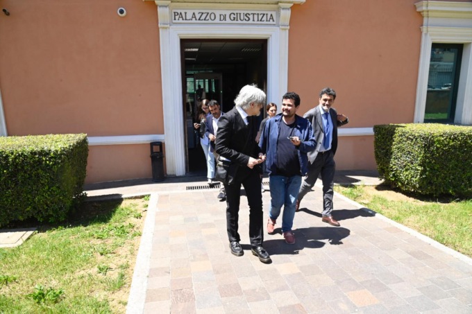 Diffamazione, nuova udienza e testimonianza di Morgan, presente anche Bugo