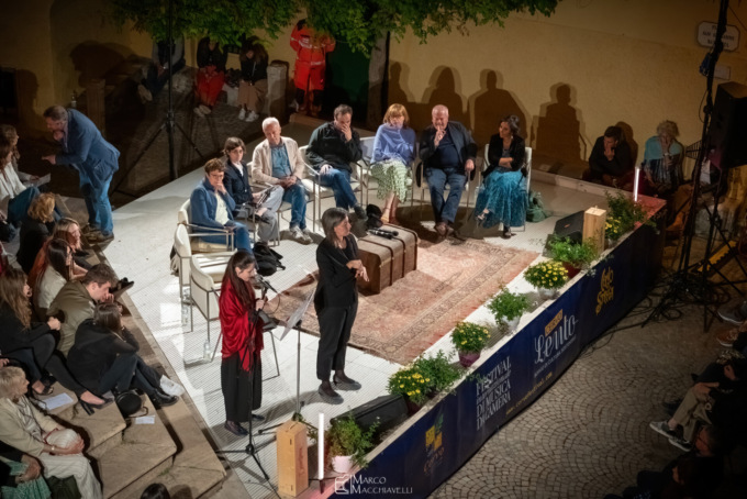 I sei finalisti del Premio Strega nell’incanto di piazza dei Corallini