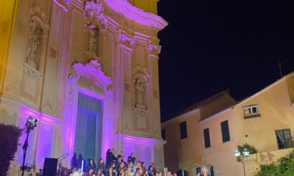 Andrea Bajani a Cervo: il vincitore del Premio Strega 2025 domani in Piazza dei Corallini