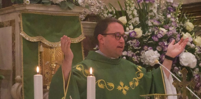 Don Filippo lascia Coldirodi. Il saluto della sua comunità