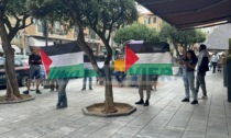 Attivisti pro Palestina contestano presentazione libro su Israele a Ventimiglia