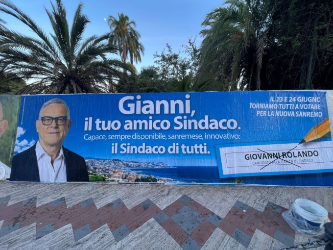 Banchetti e incontri in tutta la città per Rolando Sindaco