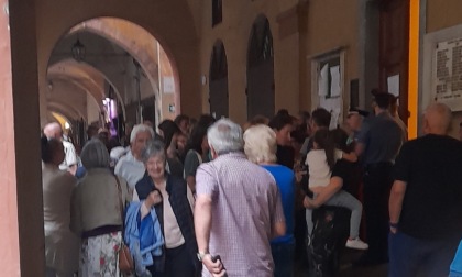 "Ci hanno vietato di fare una assemblea pubblica in comune". La protesta dei cittadini pievesi