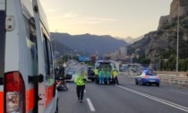 Un ferito grave a Ventimiglia nello scontro tra un'auto e una moto