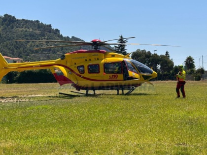 Scontro auto-moto tra Aurigo e San Bernardo di Conio: ferito un motociclista