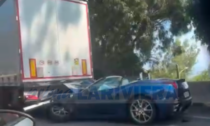 Ferrari tampona tir dopo Mentone: traffico in tilt sull'autostrada in direzione Italia
