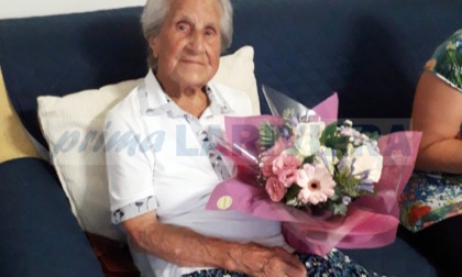 Turista di Pavia compie 106 anni in villeggiatura ad Arma di Taggia